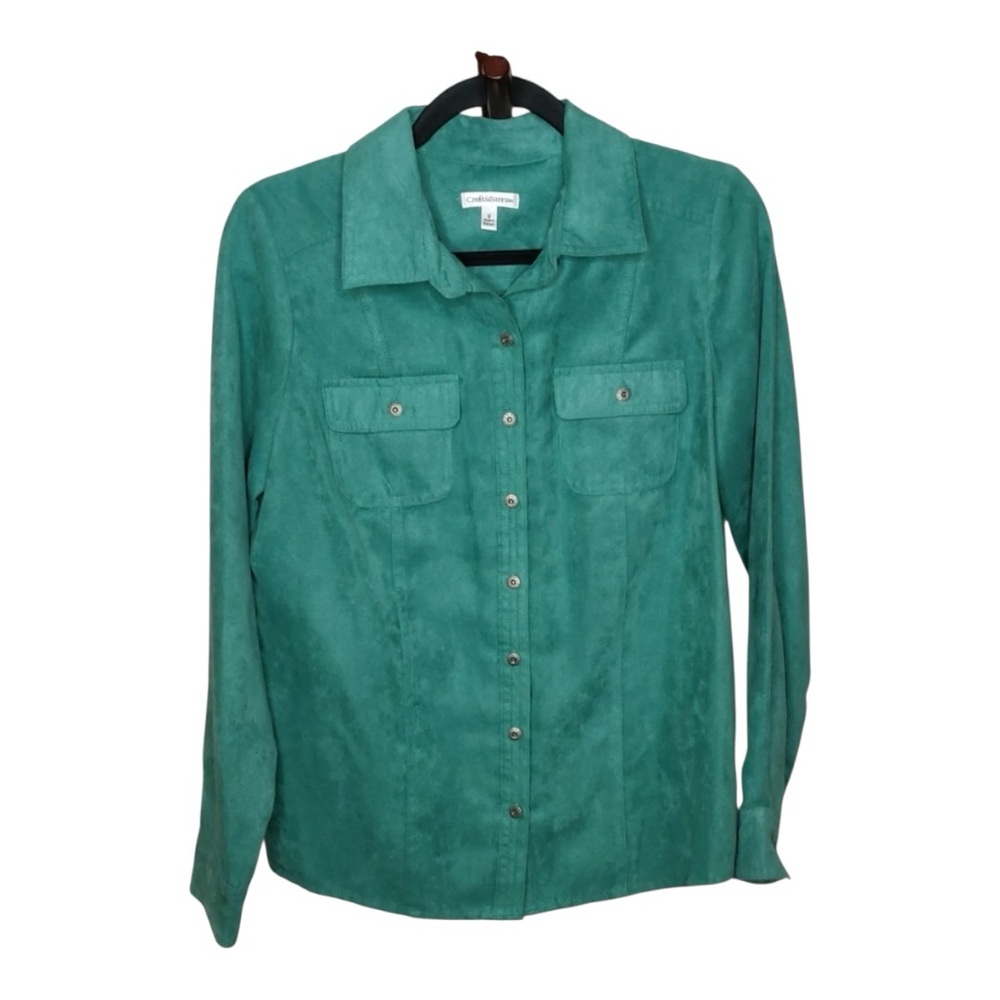 Croft& Barrow women's
Button -Up collared long sleeve pockets Size size L